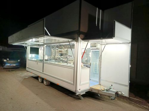 Rimorchio catering 6m, pascolo completo, CHIAVI IN MANO