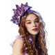  Un meraviglioso fascinator viola con una stravagante fascia a forma di farfalla da favola