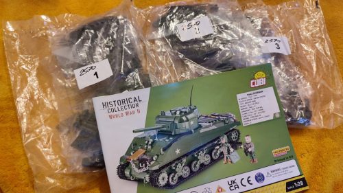  Mattoncini 2570 NUOVI senza scatola - Carro armato Sherman M4A3