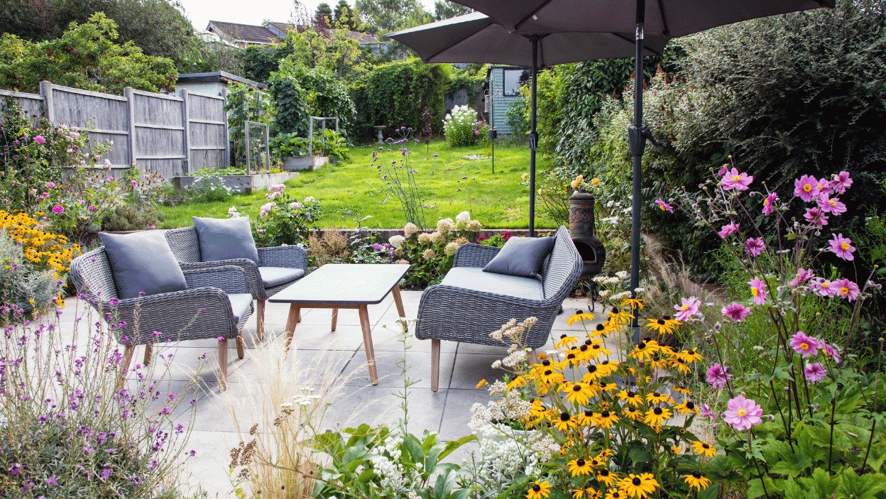 Mobili da giardino per terrazza e balcone per la primavera-estate 2024